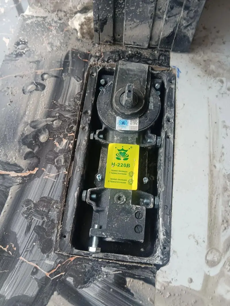 Commercial Aluminum Doors