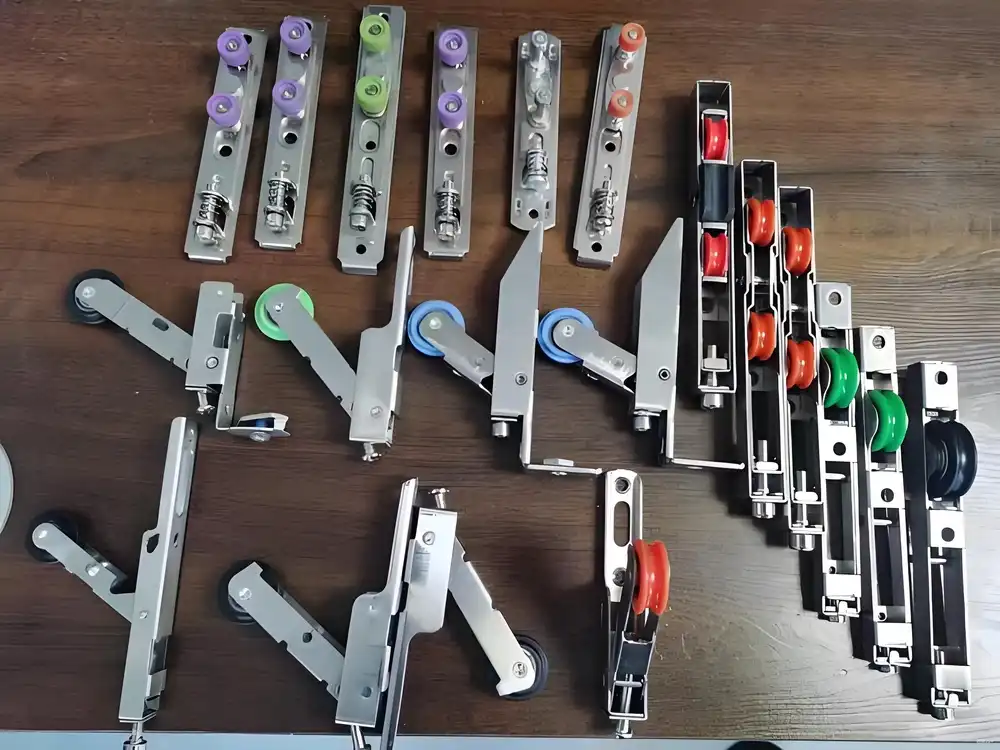 Six-Track Sliding Window Six-Track Sliding Window