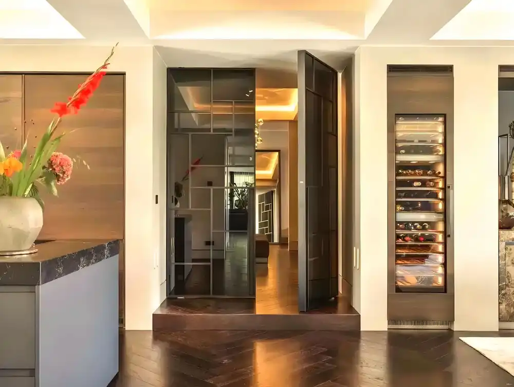 Aluminum Pivot-Hinged Door